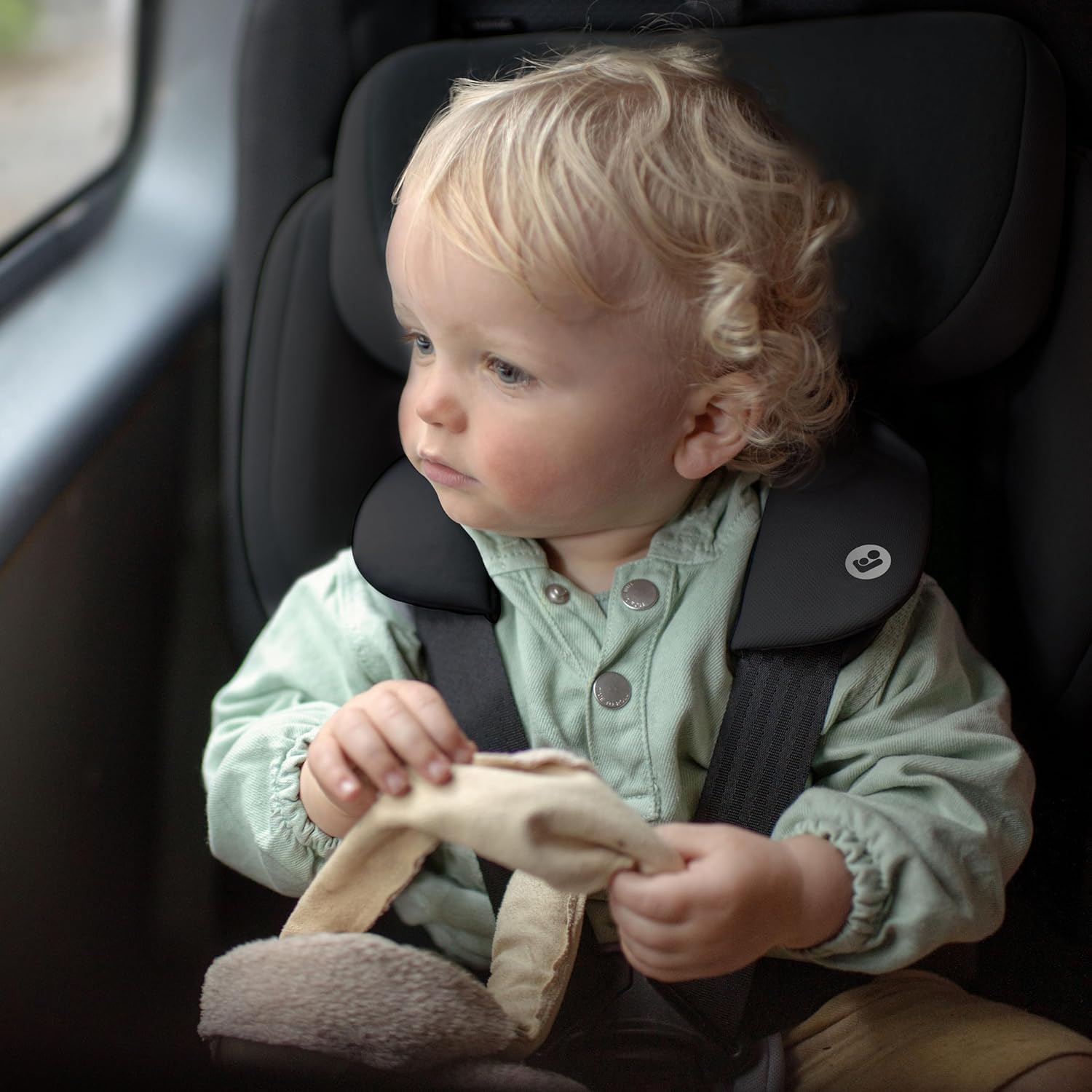 Maxi - Cosi Nomad Plus Reiseautositz 67–105 cm, Klappbar, Schwarz